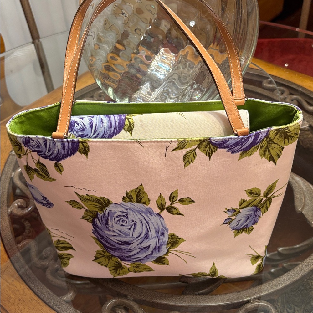 Rare- Kate Spade New York Sam bag featuring a blue cabbage rose - Picture 2 of 12